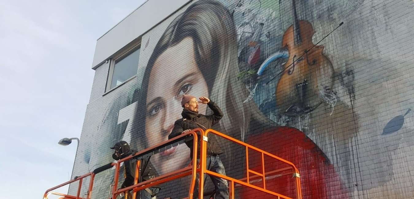 The Hague street art tour: netflix mural